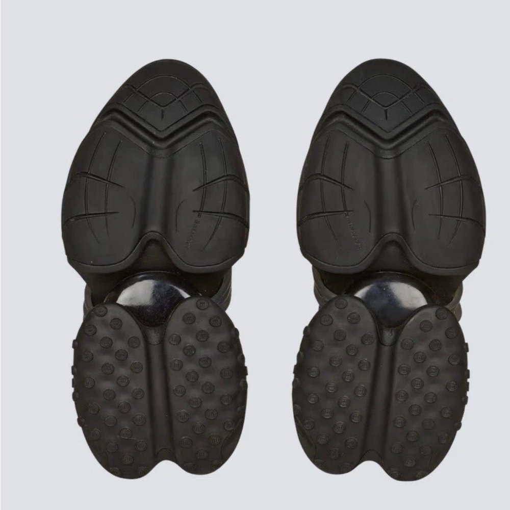 Balmain Black Avant-Garde Sneakers - Picture 5 of 10